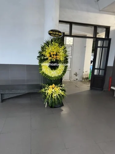Vòng hoa tang lễ Đống Đa