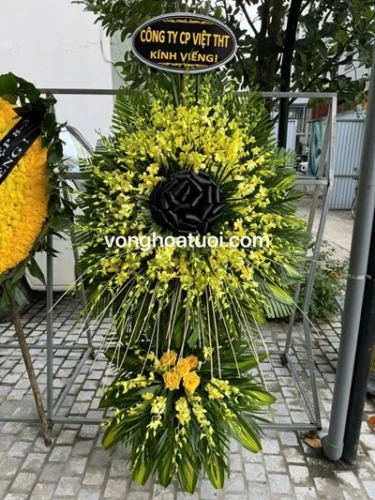 Vòng hoa tang lễ Đống Đa