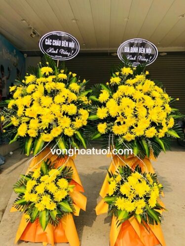 Vòng hoa tang lễ thường tín