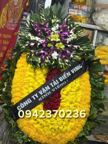 Vòng hoa nhà tang lễ 198 Trần Bình