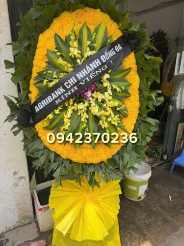 Vòng hoa nhà tang lễ 198 Trần Bình
